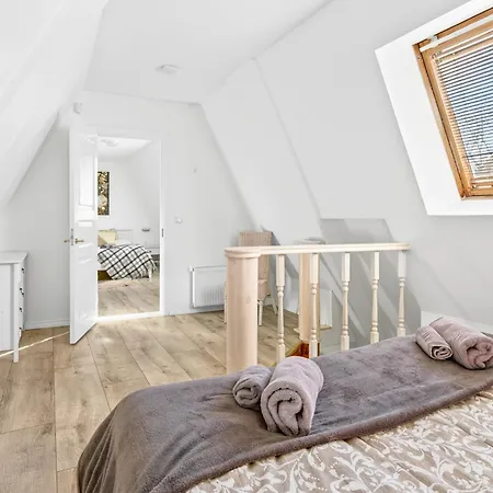 Apartment Old Town Penthouse 2 Bedroom On Two Floors *