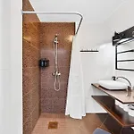 아파트 Old Town Penthouse 2 Bedroom On Two Floors 탈린
