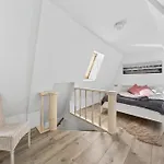 Old Town Penthouse 2 Bedroom On Two Floors 아파트 *