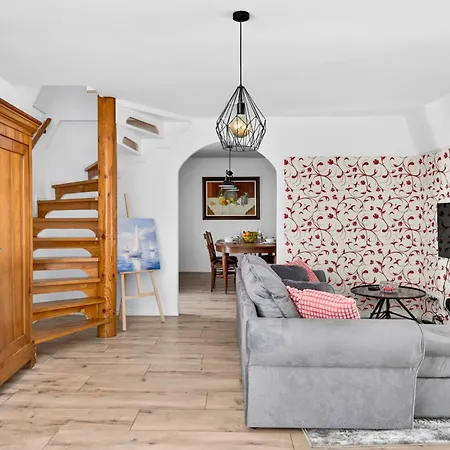 아파트 Old Town Penthouse 2 Bedroom On Two Floors 탈린