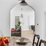 Old Town Penthouse 2 Bedroom On Two Floors דירה טאלין